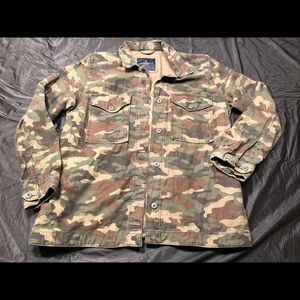 American eagle women’s xl camo jacket